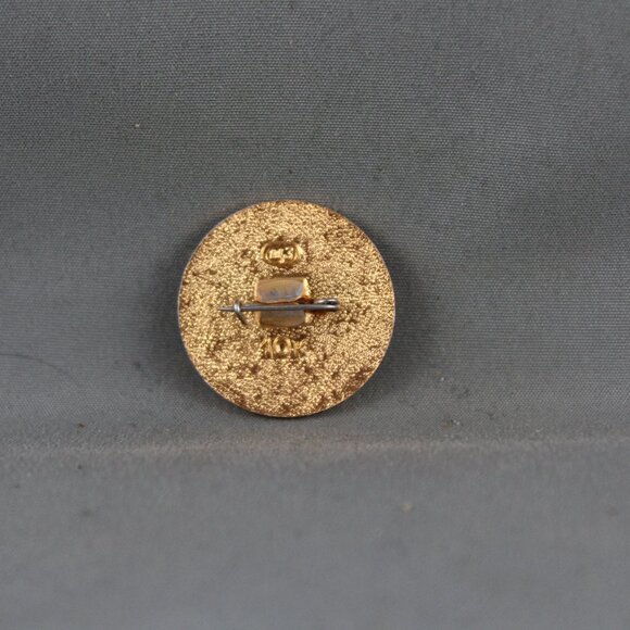 Vintage Hockey Pin - 1973 World Hockey Championships Soviet Union - Stamped Pin - Picture 2 of 3
